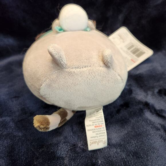 Gund Pusheen The Cat Cute Marshmallow Camping Plush (2020 Pusheen Box Exclusive) - Picture 5 of 6